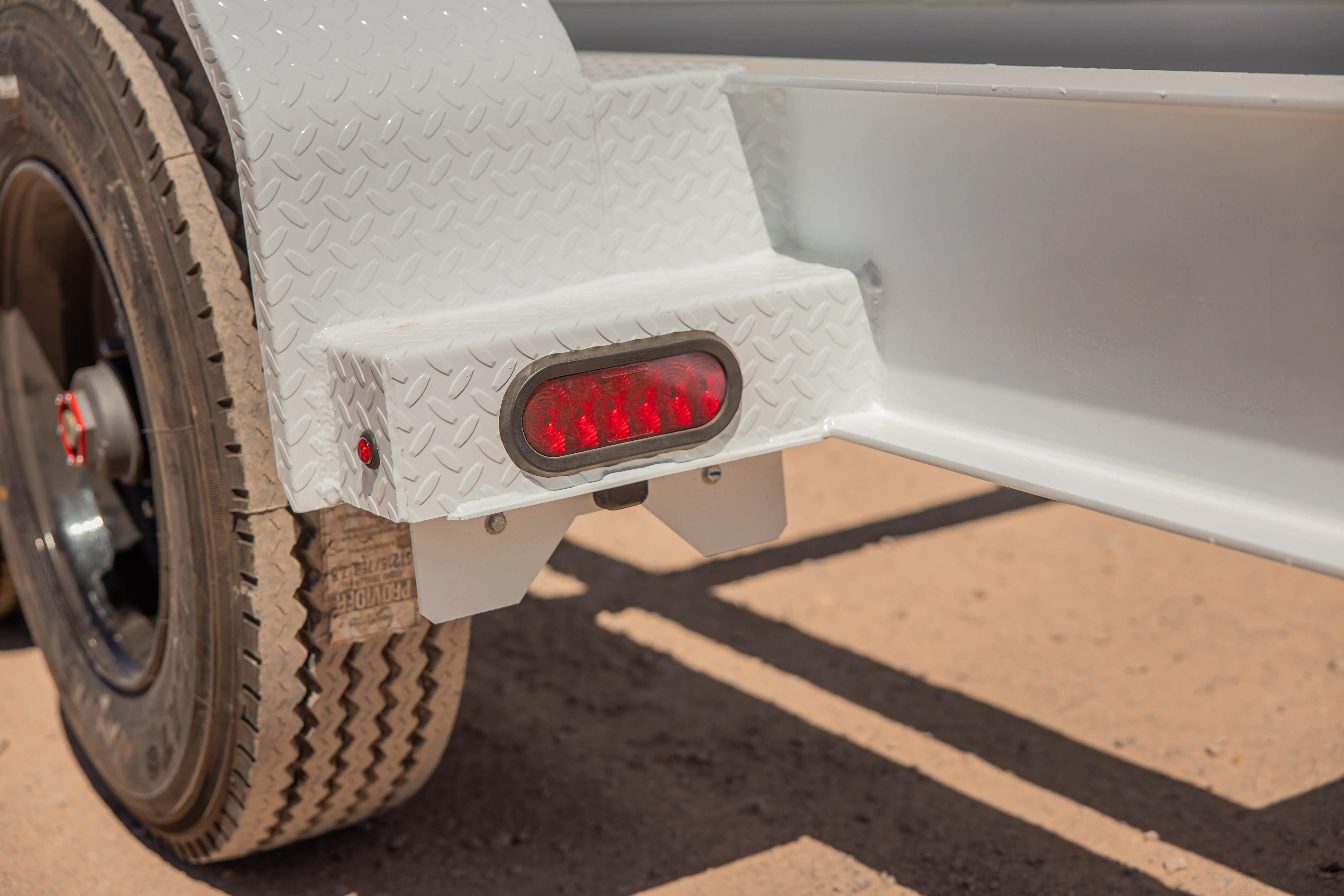 horizon trailers img